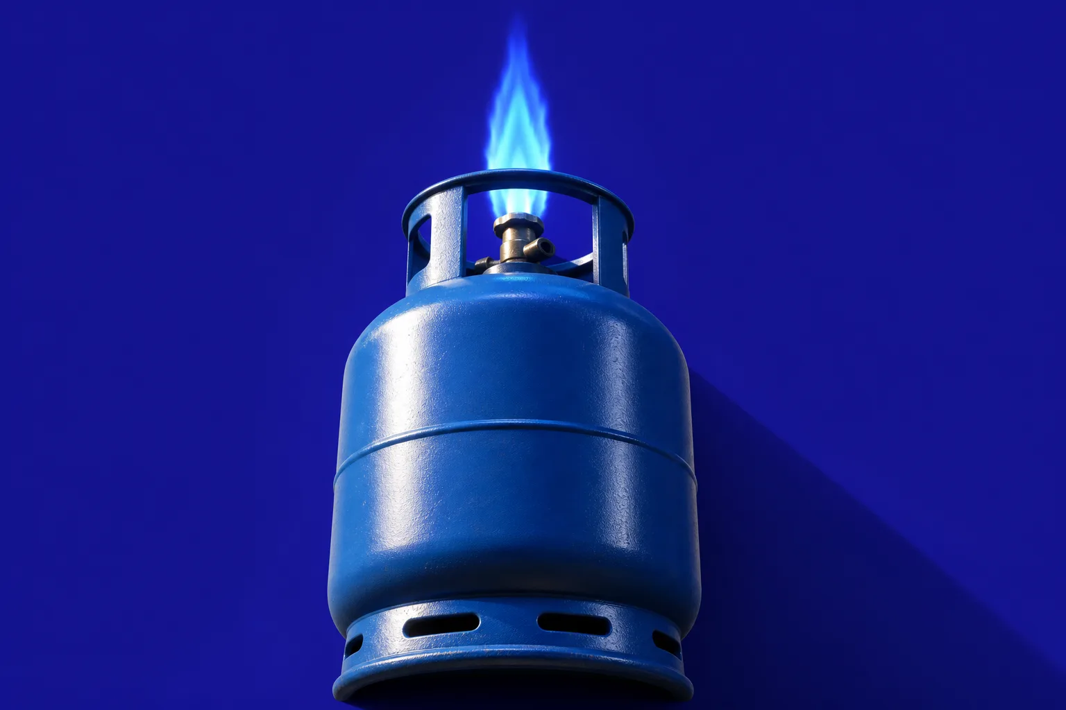 Henry Hub Natural Gas Slides to $2.87 as Freeport Outage Deepens Summer Oversupply